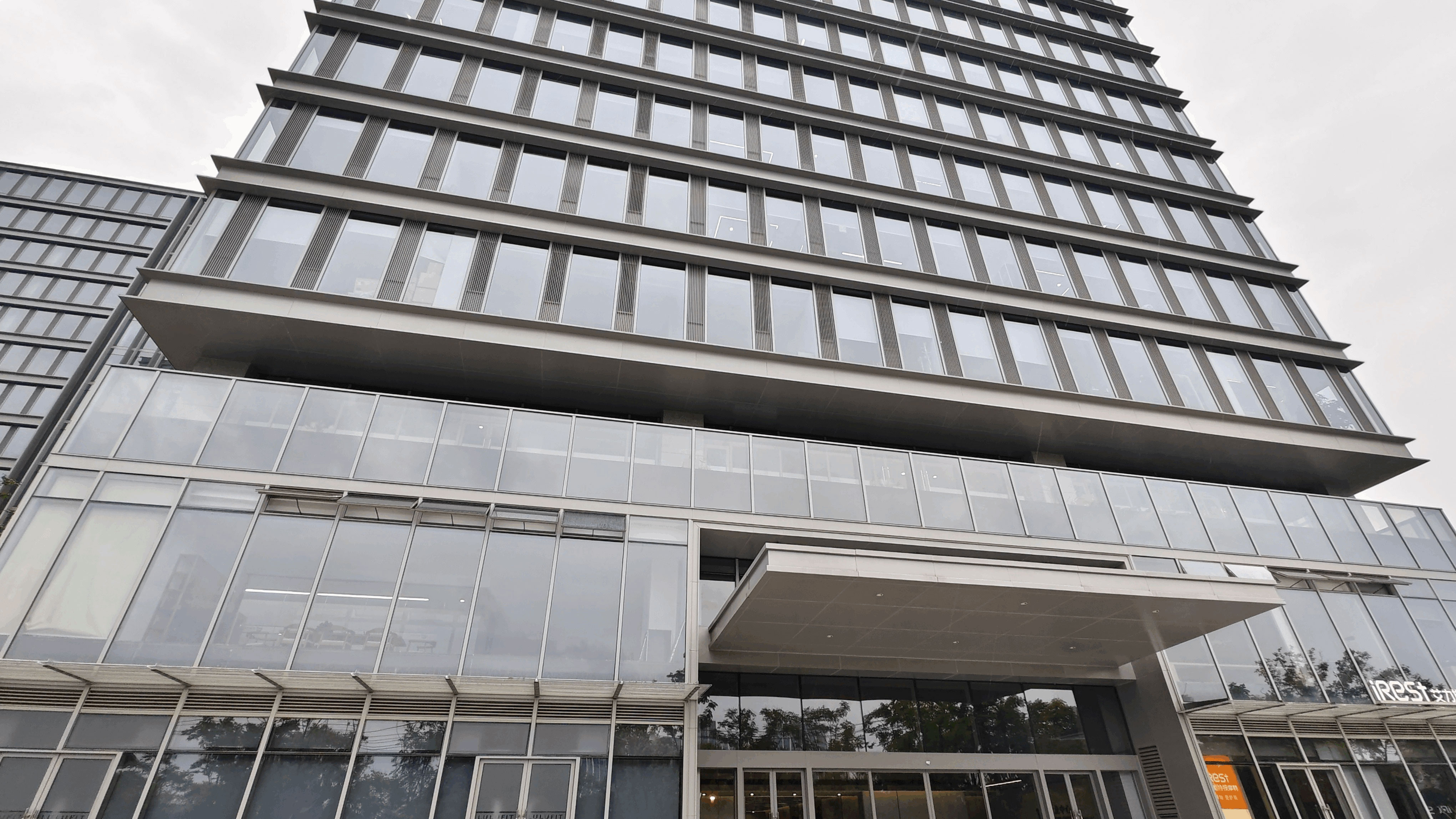 应急广播指挥控制台